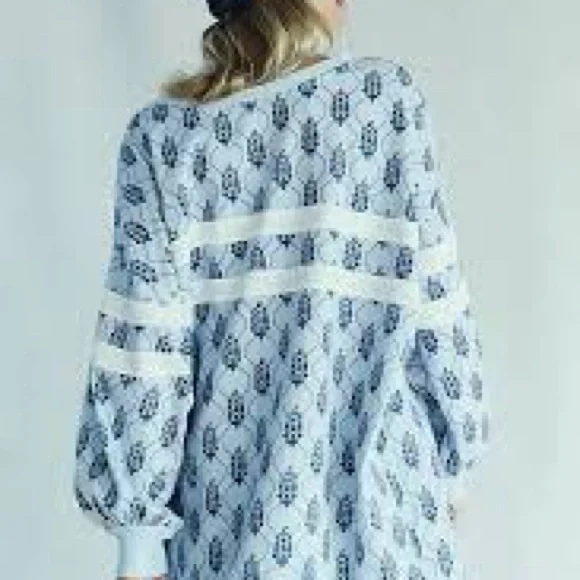 Free People Movement “Post Up Logo Layer” Size Medium Oversized Pullover Sporty - Picture 3 of 11